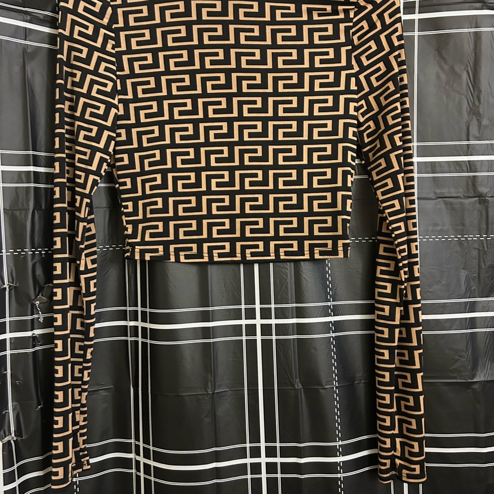 Geometric Patterned Long Sleeve Top